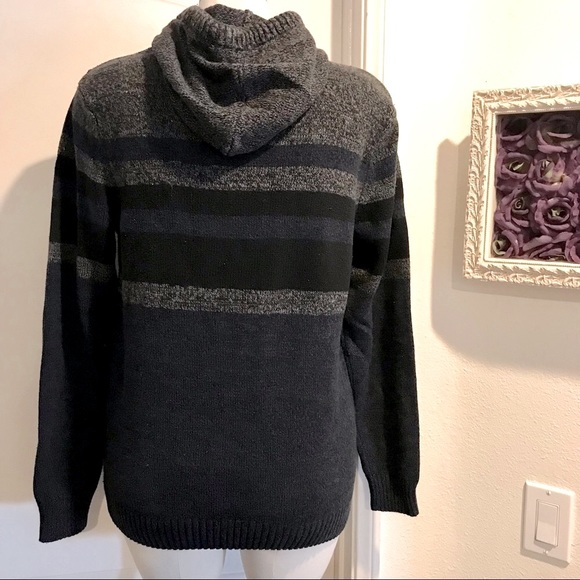urban PIPELINE Sweater With Hoodie / Like New / Host Pick - Picture 4 of 12